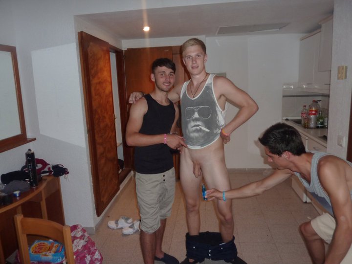 Guys-Naked-Together Drunk dorm weekend