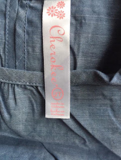 Em chỉ có áo không có quần, áo denim jean vải mềm mại, xịn dư made in Vietnam hiệu Cat&Jack.