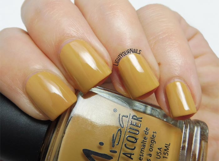 Smalto lacca giallo senape Misa Hot Couture (Runway) mustard yellow creme nail polish