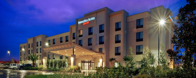 Take travel to new heights at SpringHill Suites Baton Rouge North/Airport. Sitting just a short drive away from Baton Rouge Airport, our conveniently located Baton Rouge hotel puts guests within reach of the area's top attractions.