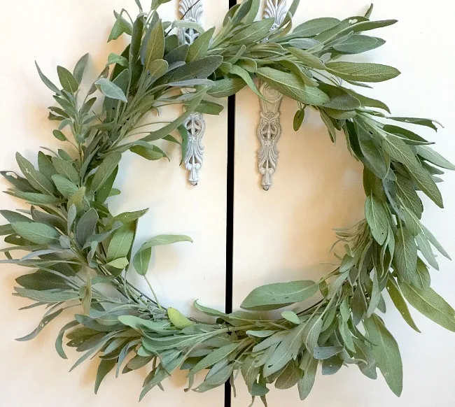 Herbal Sage DIY Wreath from the garden www.homeroad.net