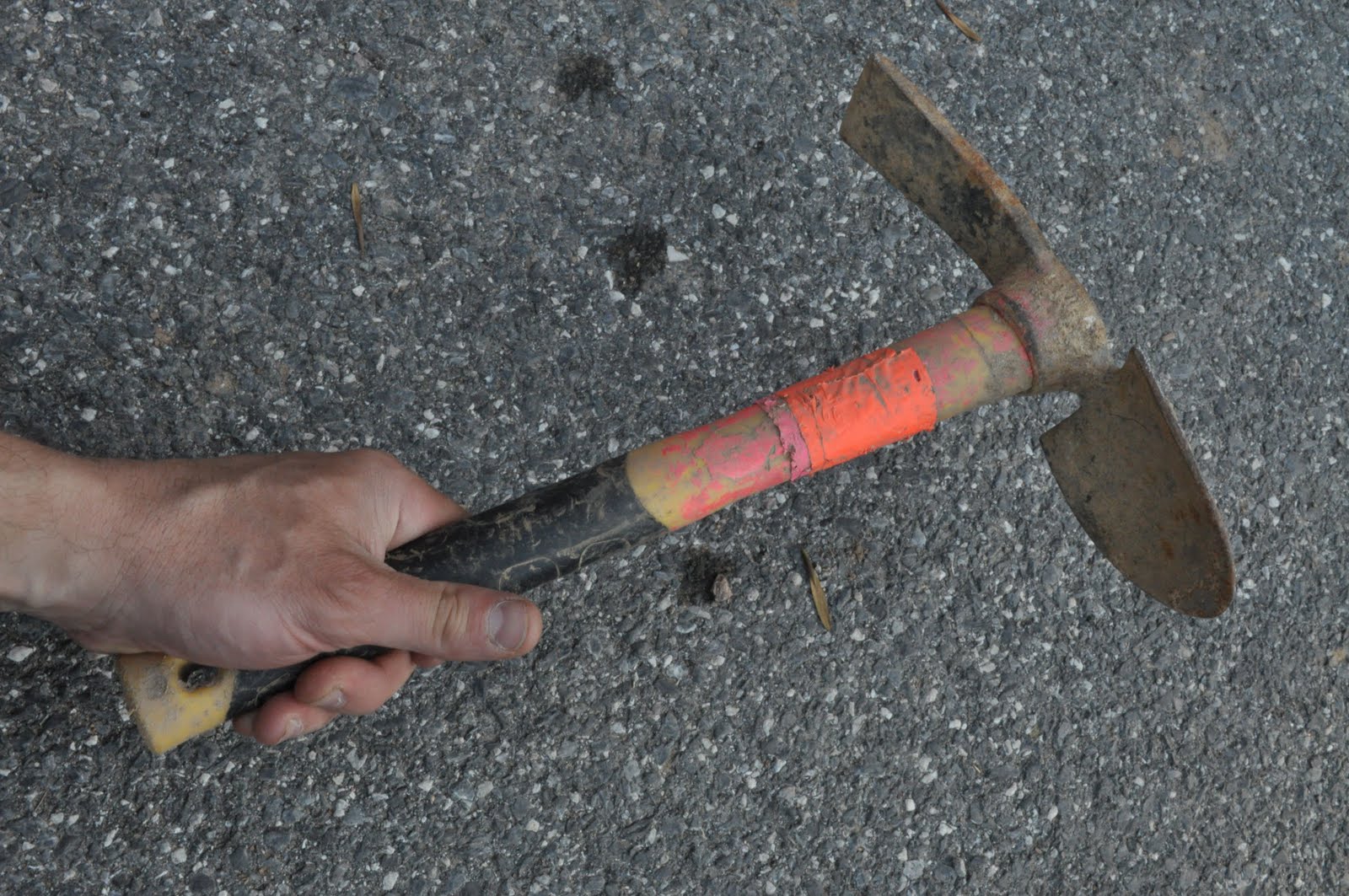 ROCKIN WALLS: Tool - Rapid Digger