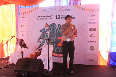 Ahmad salim memberikan sambutan selaku Ketua Panitia BlogFest2You Ahmad salim memberikan sambutan selaku Ketua Panitia BlogFest2You