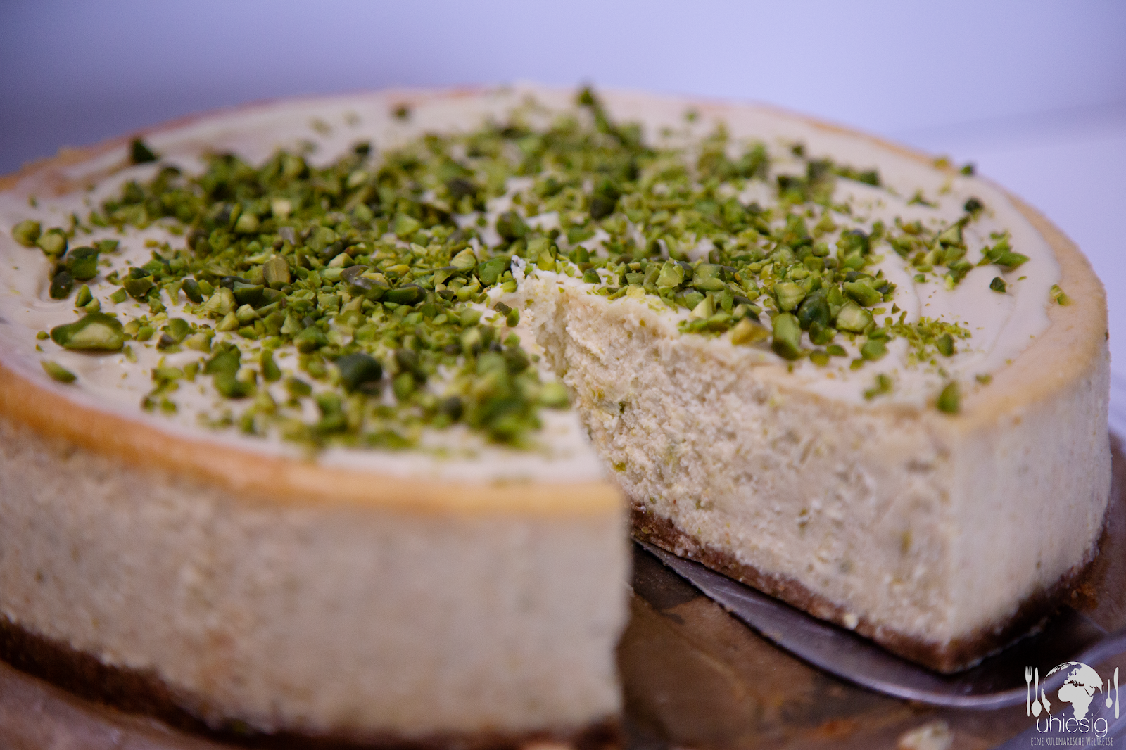 Uhiesig: {WERBUNG} Pistazien-Cheesecake mit heißen Limetten-Himbeeren