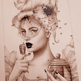 05-Ballpoint-Pen-Queen-Bee-Morgan-Davidson-Eclectic-Collection-of-Realistic-Drawings-www-designstack-co