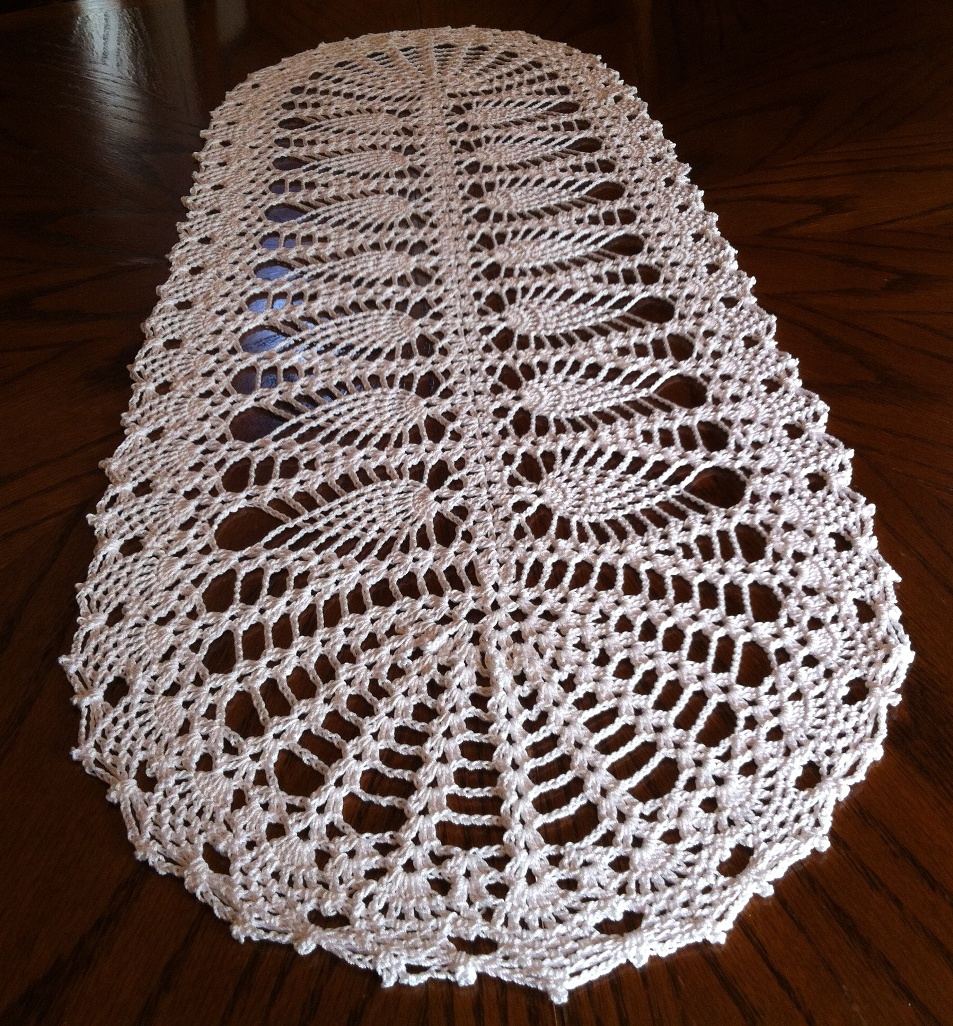 62-crochet-table-runner-patterns-the-funky-stitch