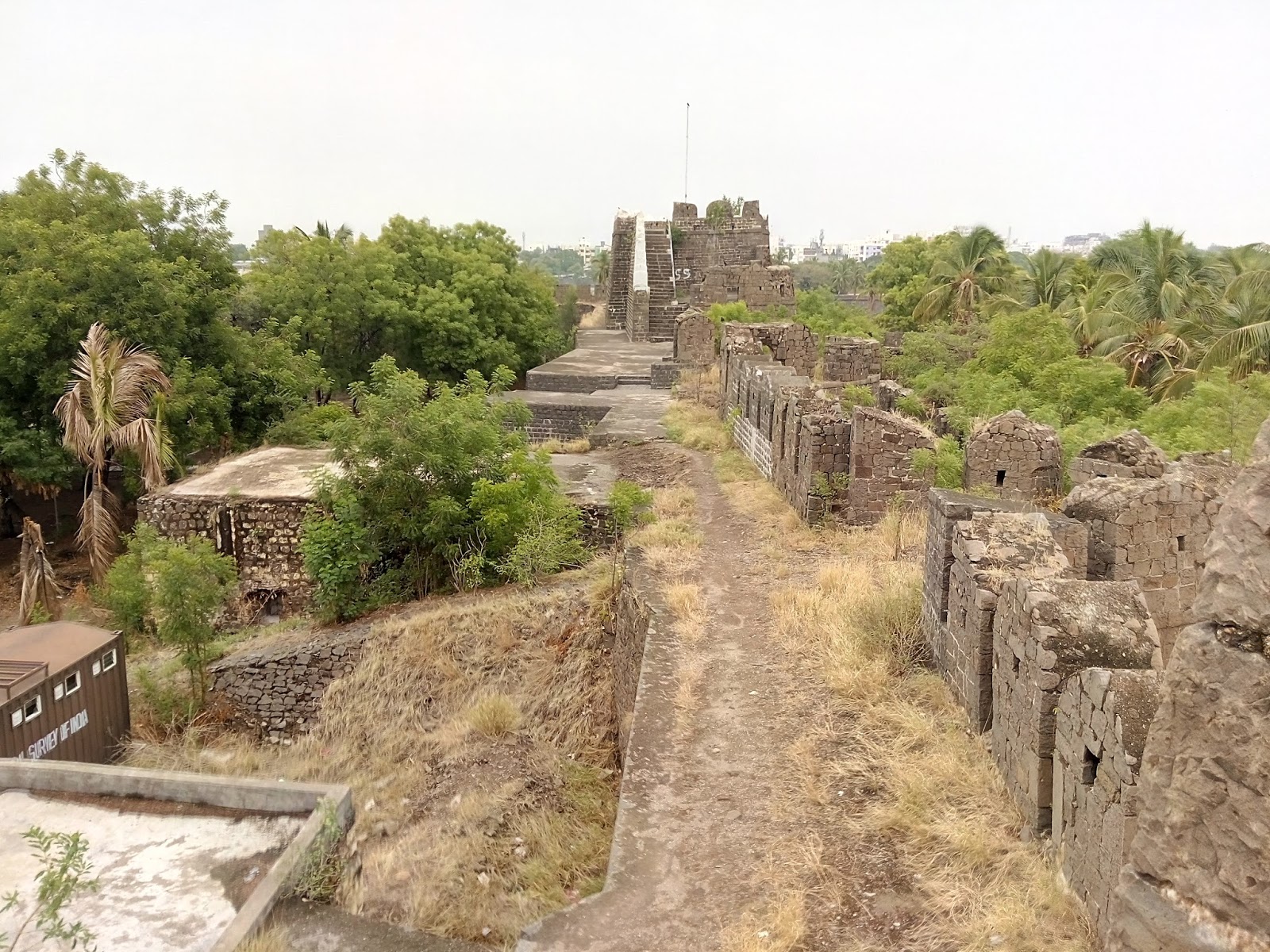 Solapur Fort aka Bhuikot Fort near Siddheshwar Temple and Lake in