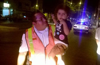 Niña deambula sola de madrugada: Taxista encuentra a menor de tres años de edad en calles de Cancún