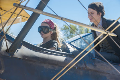 The Space Between Us Asa Butterfield and Britt Robertson Image 1 (3)