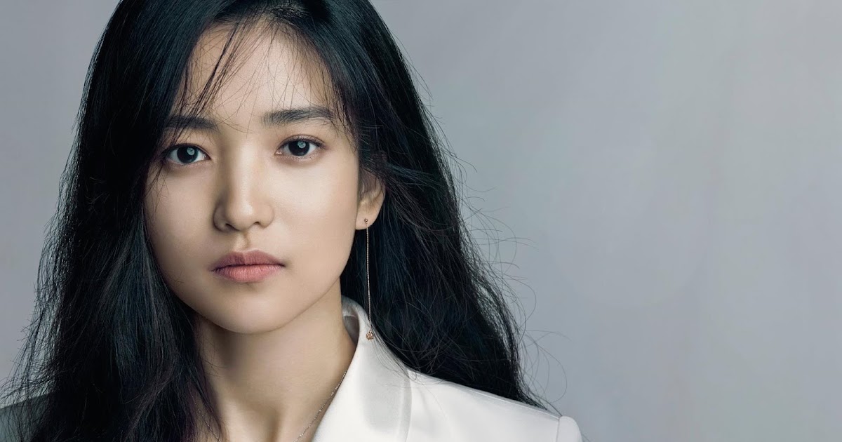 Actress Kim Tae Ri expresses her support for the #MeToo movement.