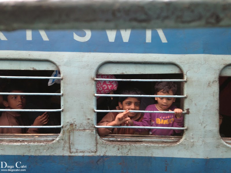 Los Colores de la India - Vuelta al Mundo - Blogs de India - Como comprar los billetes de trenes en la India (2)