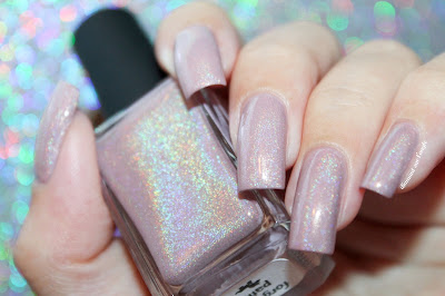 Swatch of the nail polish "Forgotten Paths" from Chaos & Crocodiles