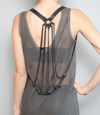 Bodychain - Moda acessório in da estação primavera-verão 2016 Bodychain - Moda acessório in da estação primavera-verão 2016