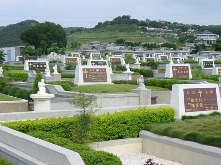 寵物灑葬 合法塔位 納骨塔 靈骨塔 寶塔 神主牌位 靈位 祖先牌位