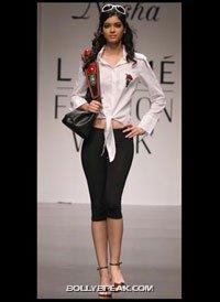 Diana Penty Short Navel - (3) - Diana Penty Navel Pics - Navel Show Photo Gallery