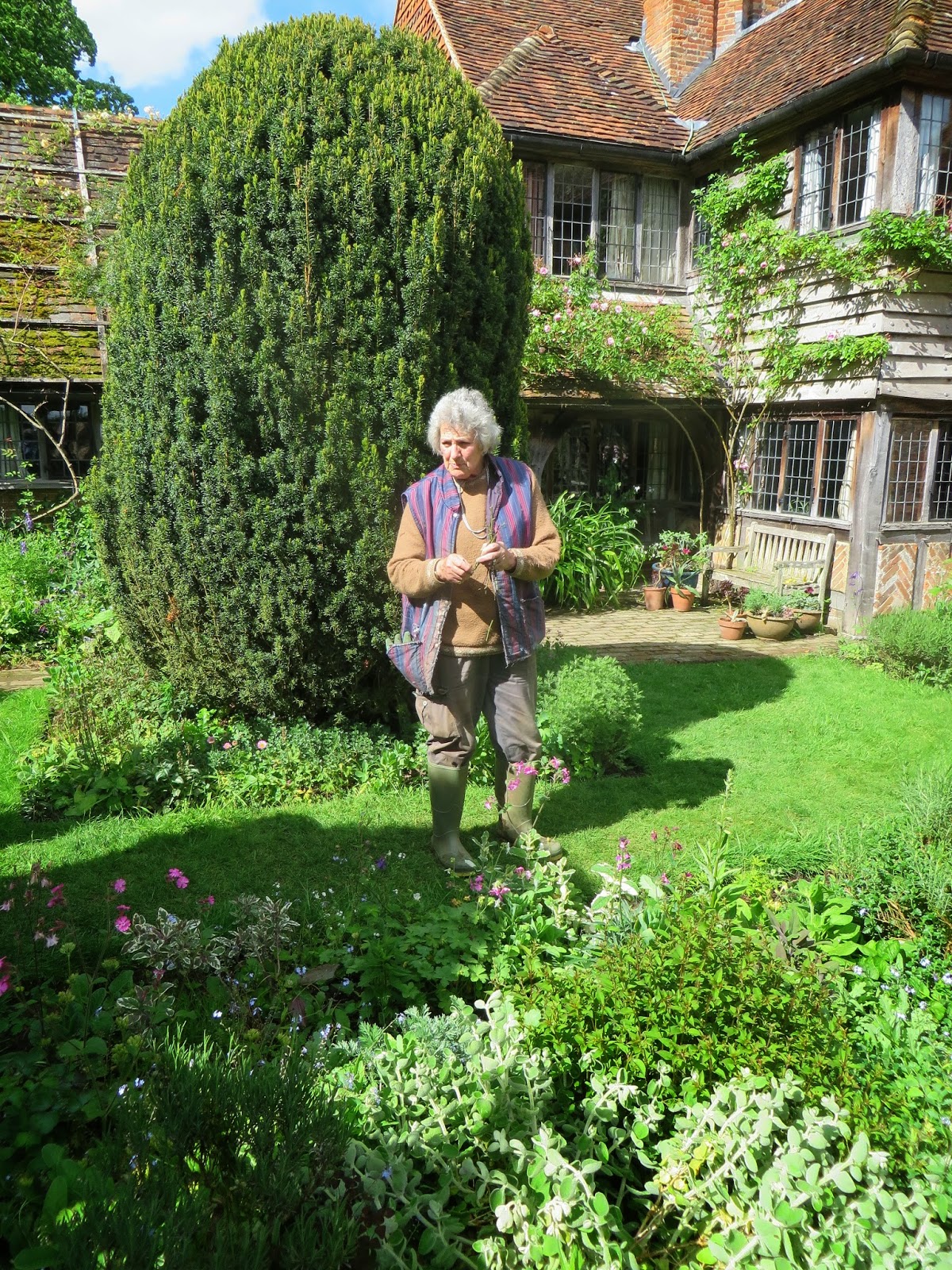 The Gardener's Eye Vann, an Arts and Crafts Garden in Surrey