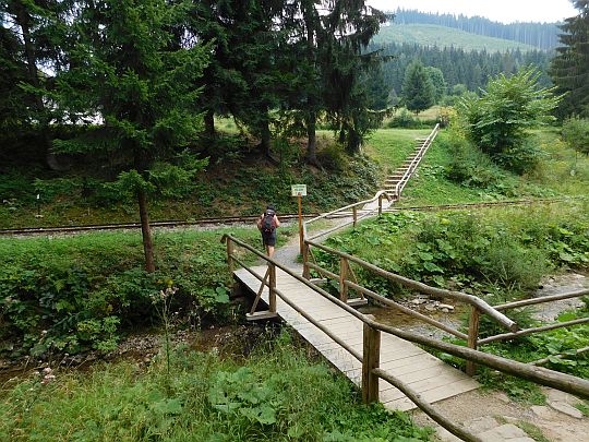 Mostek nad potokiem Chmúra.