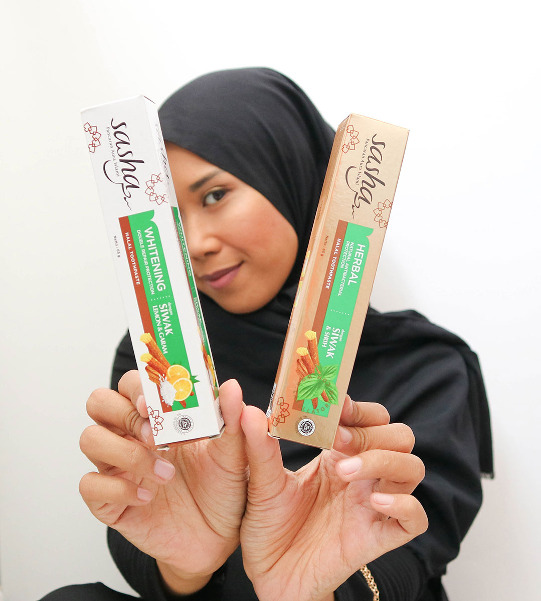 SASHA INOVASI PASTA GIGI HALAL DENGAN SERPIHAN SIWAK ASLI