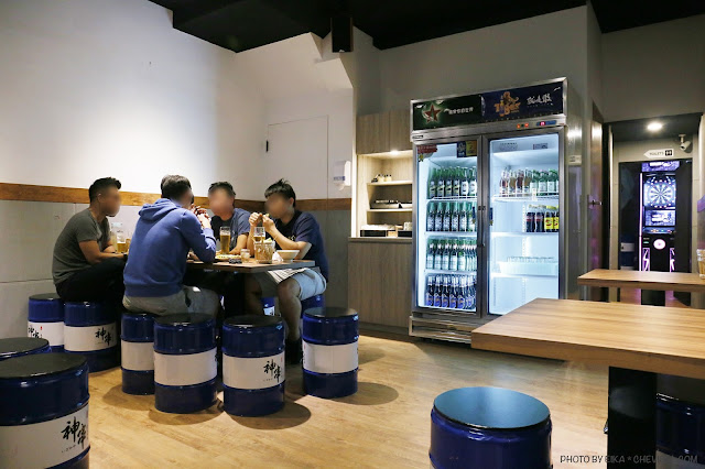 台中平價串燒推薦，神串串燒獨門醬汁一吃就上癮！上百種串燒啾西又涮嘴！