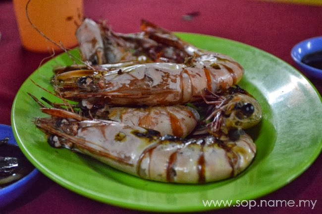 Makan malam di Seri Muara Alai, Melaka