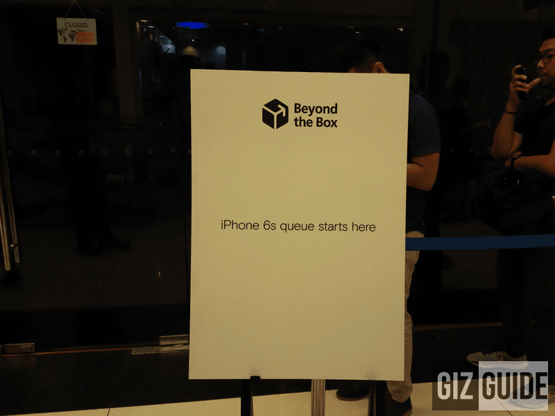Beyond The Box Draws Massive Crowd During The Midnight iPhone 6s Philippines Launch!