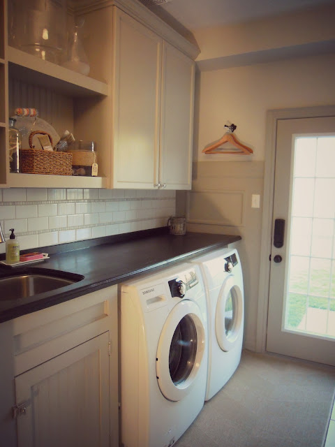White Wood : Completed laundry room