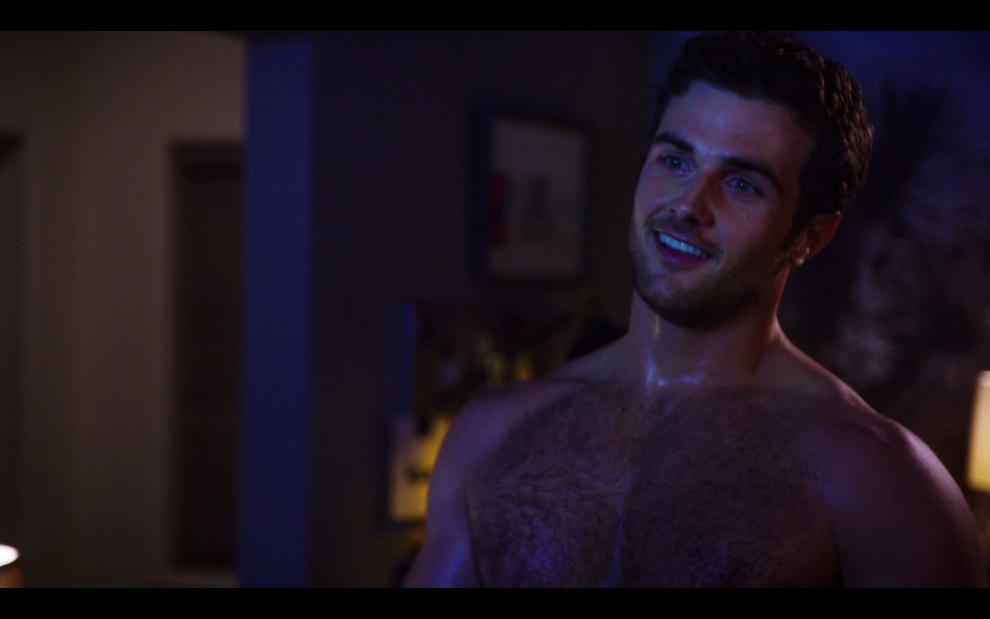Now Apocalypse 1x02 - Beau Mirchoff 🎥 - Desnudos en películas
