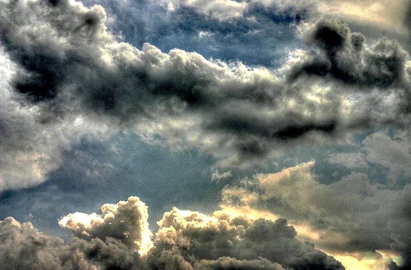 Облако казалось застыло. Одежда цвета пасмурного неба. Amazing clouds. Oblak 52. Облак 52 альбом.