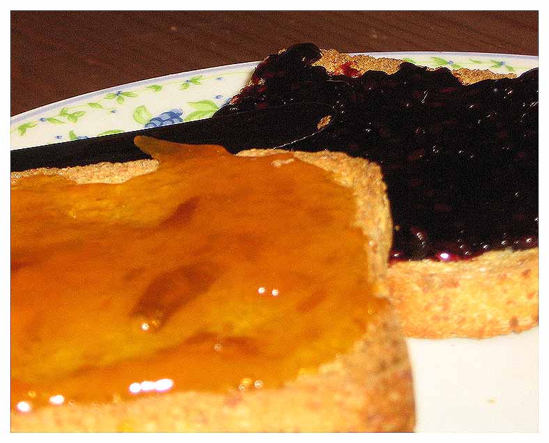 Cocina de ayer y de hoy: MERMELADA DE ZARZAMORAS Y CIRUELA