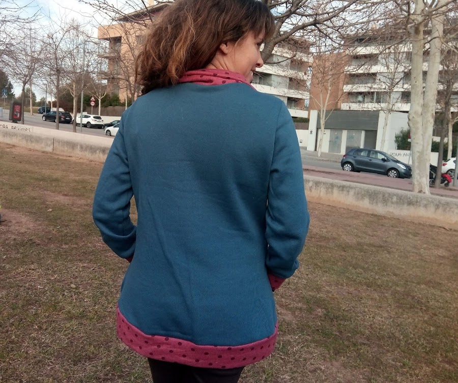 Sudadera de mujer Lady Serna, hecha a mano por uVe.