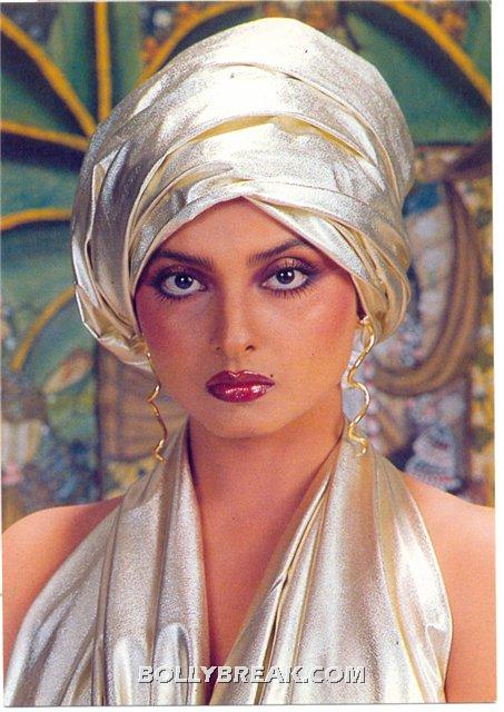 Rekha Makeup Red lips Western Getup - (2) - Rekha Hot Pics - 1980's 1970's Rekha Photo Gallery