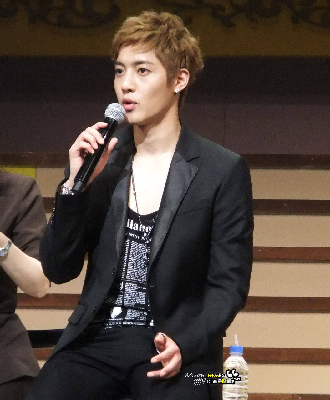 ss501 hyunsaeng 110802 more pix kim hyun joong playful ss501 hyunsaeng 110802 more pix kim hyun joong playful