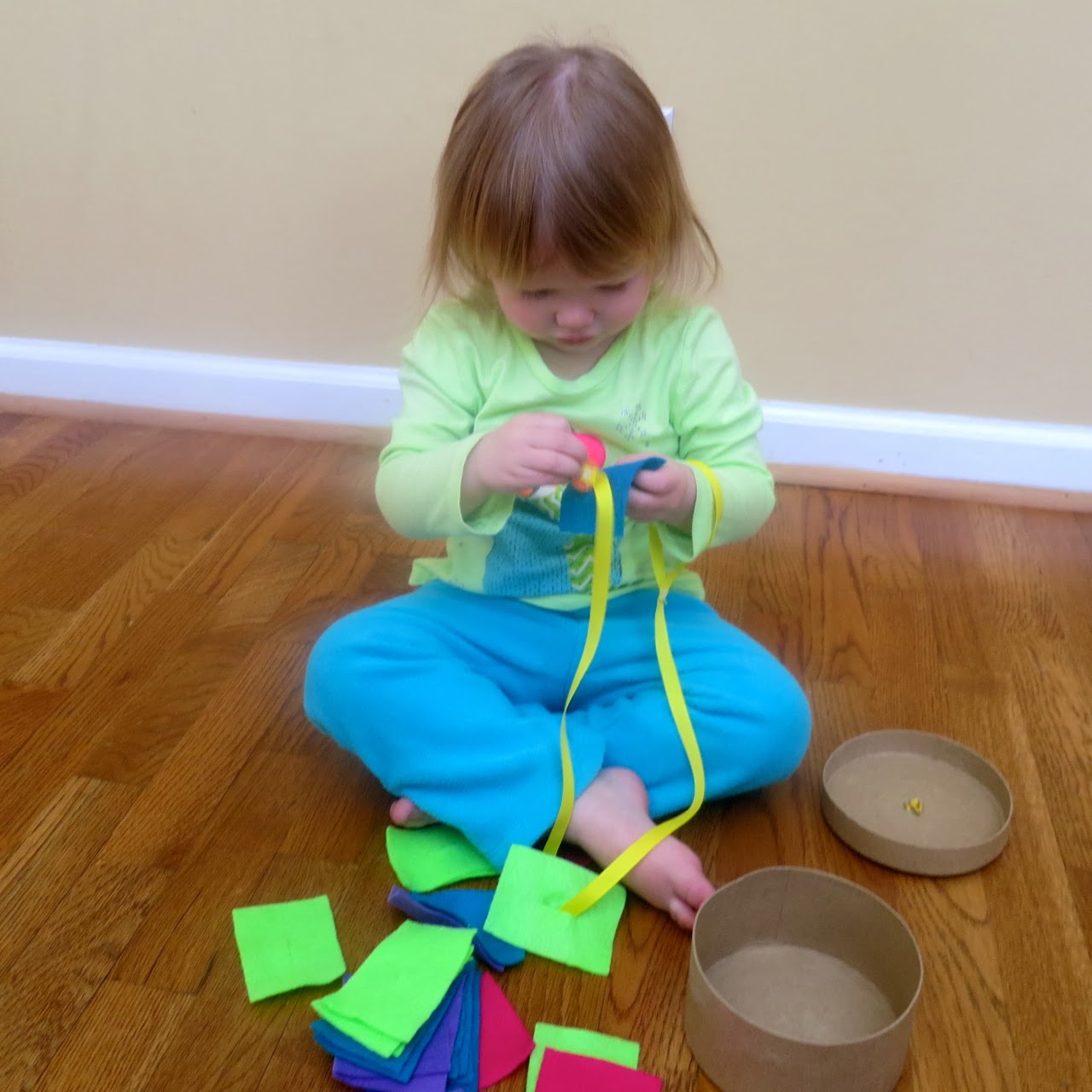 Expedition Montessori: Tot School: The Button Snake