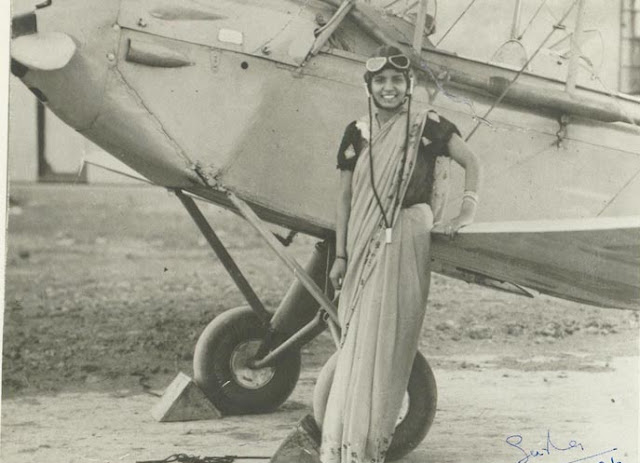 Sarla+Thakral,+First+Woman+Pilot+of+India+-+Late+1930's