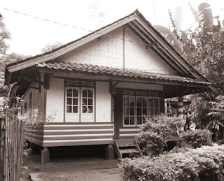keunikan-rumah-adat-tradisional-suku-sunda-daerah-jawa-barat
