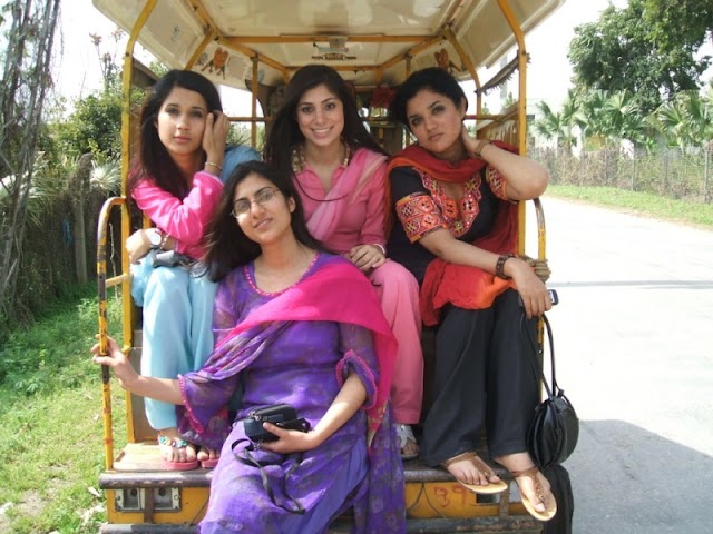 Fashionable and Beloved Girls Of Lahore 