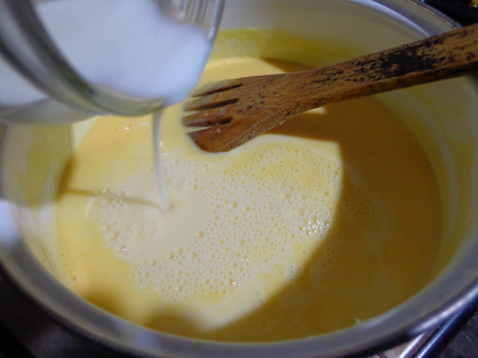 nirmani's lanka kitchen homemade vanilla ice cream (no heavy cream)