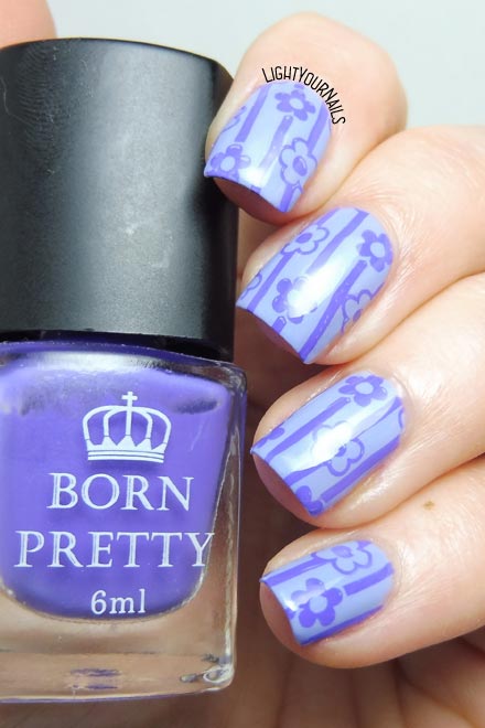Nail art lilla viola pastello righe e fiori lilac pastel #stamping #nailart #nails #unghie #lightyournails Nail art lilla viola pastello righe e fiori lilac pastel #stamping #nailart #nails #unghie #lightyournails