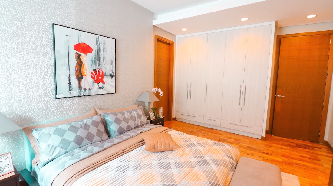 20 Interior Design Photos vs. New Manila, Luxury Townhouse Tour