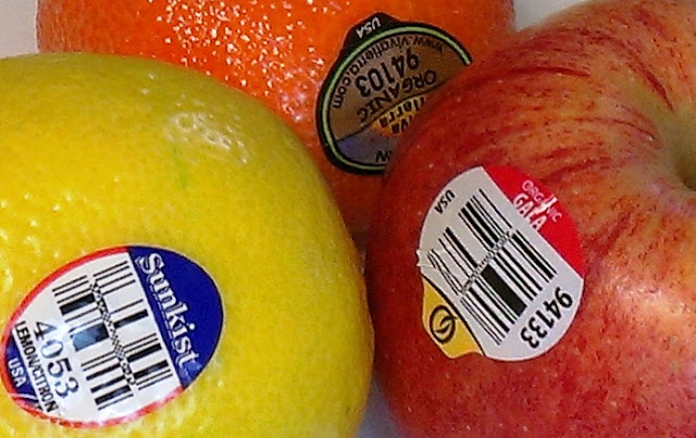 Waspada dan Perhatikan Label Saat Membeli buah , Bila Menemukan Seperti Ini Lebih Baik Cari di Toko Lain...!