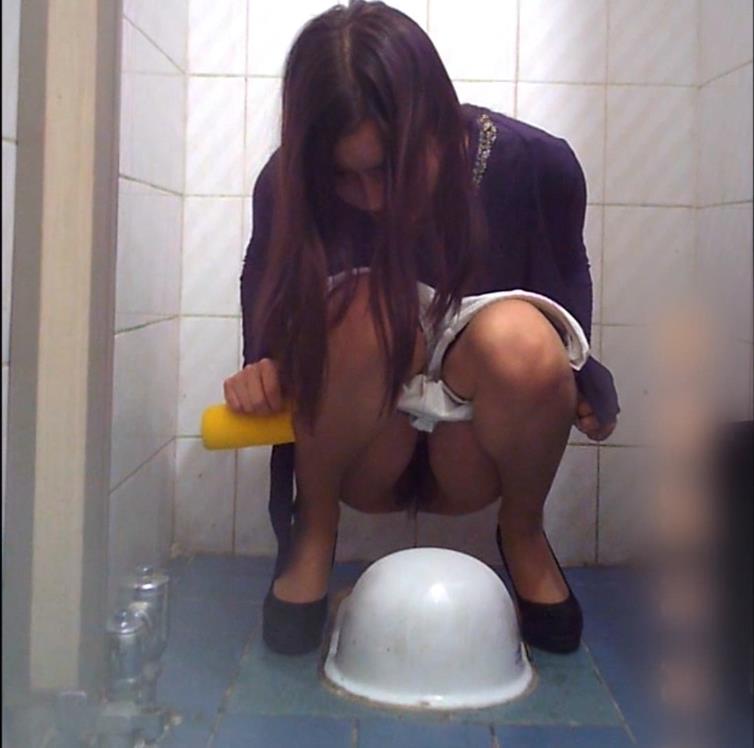 Camera In Toilet Girl Peeing Hot Porno