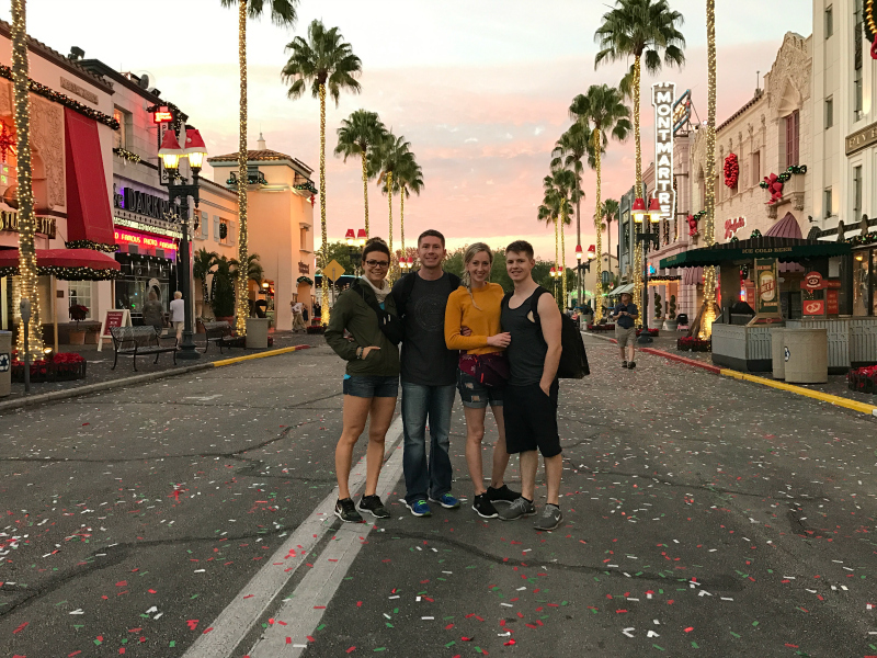 Universal Studios Florida, Universal Studios Parade, Universal Studios at Christmas, Best time of year to visit Universal Studios Florida, Universal Studios sunset