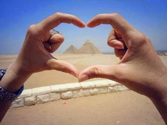 Giza Three Pyramids 