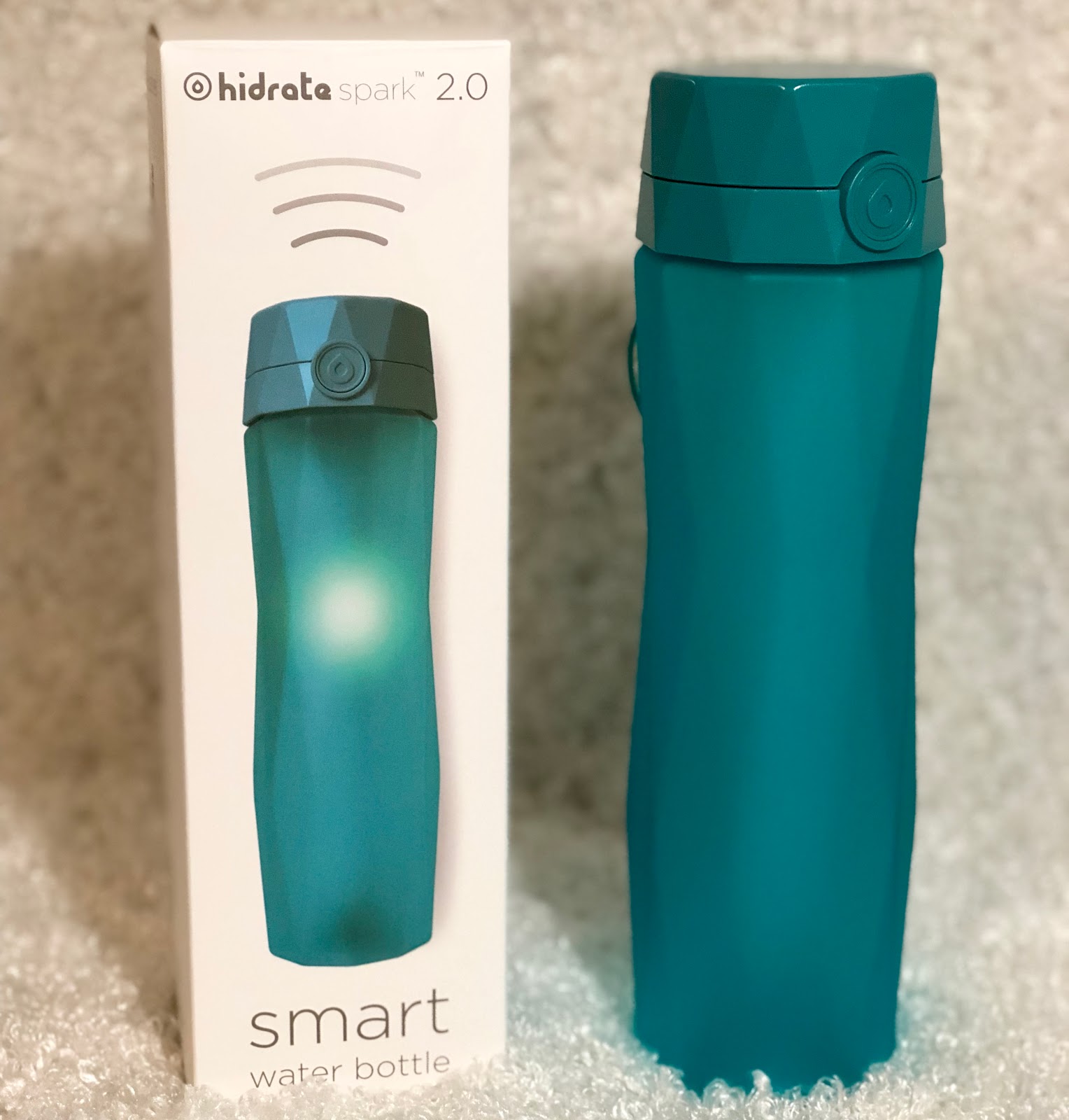 Stacy Tilton Reviews Hidrate Spark 2.0 The "Smart" Water Bottle
