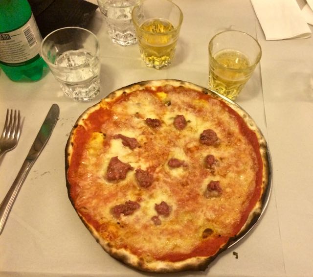 Pizza in Rome 