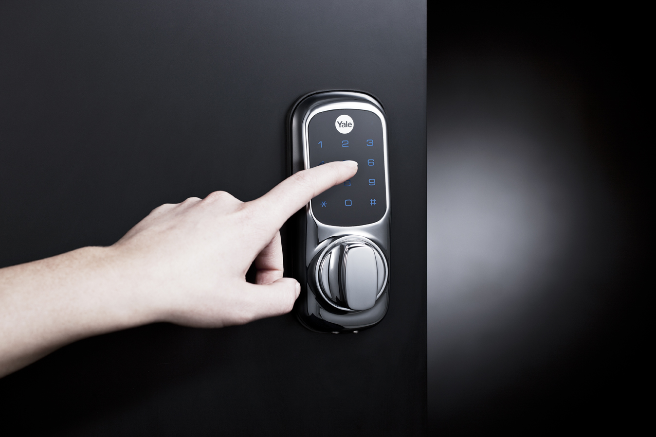 Контроль доступа в помещение. Digital Lock. Connect Keyless. Door Lock Design