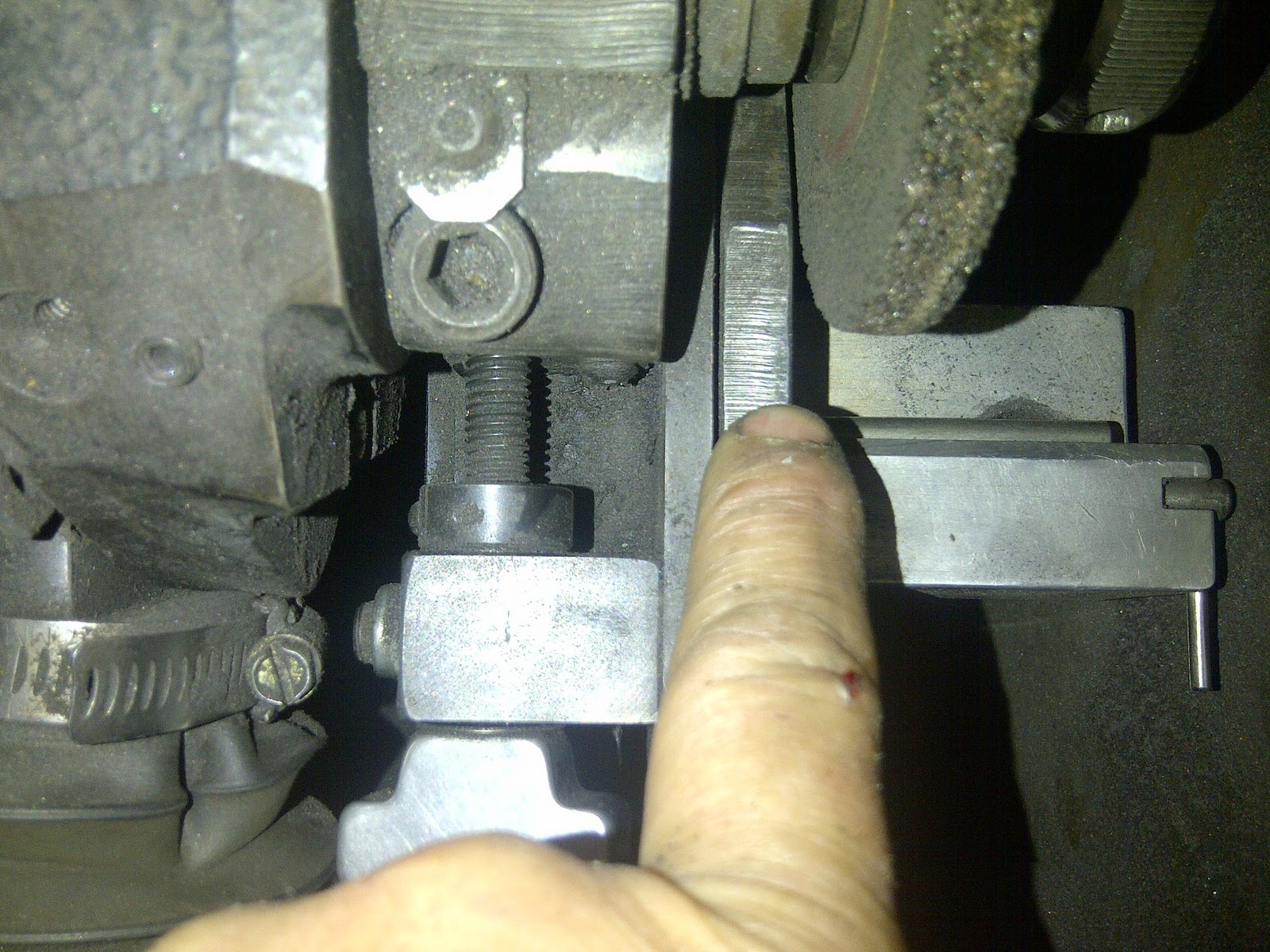 Bobs Shop 630 Foley Relief Grind set up