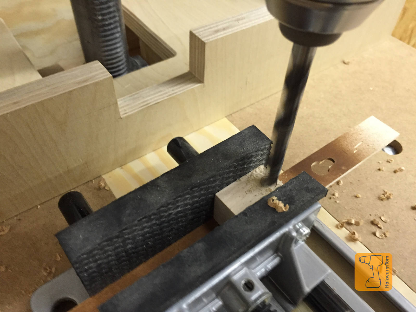 HolzwurmTom.de: Küchenschrank zum Apothekerschrank umbauen (inkl. Video)