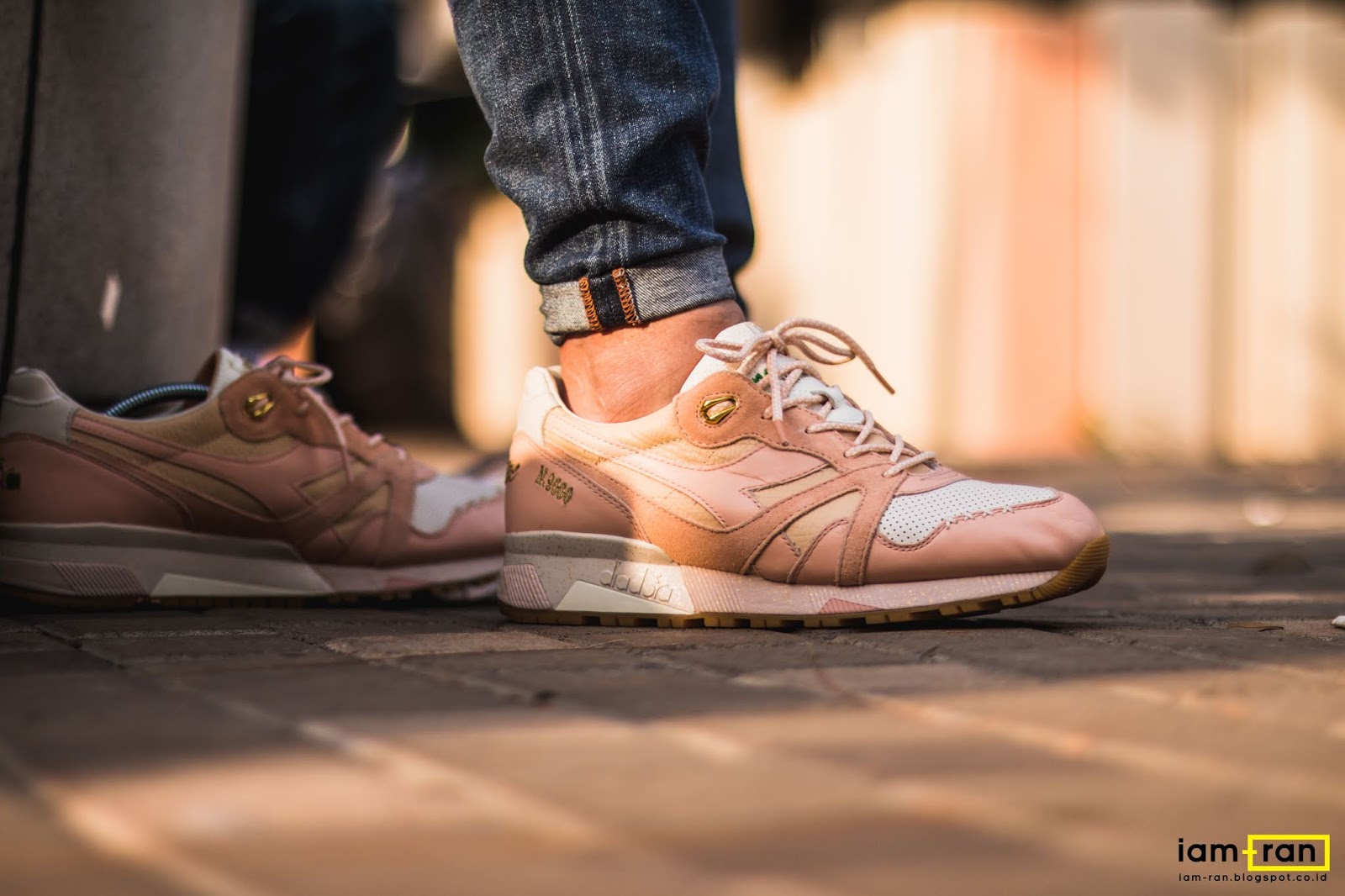 diadora feature strawberry