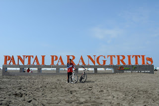 Bersepeda Sampai Pantai Parangtritis Bersepeda Sampai Pantai Parangtritis